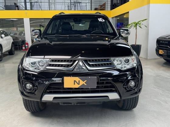 MITSUBISHI PAJERO 2016