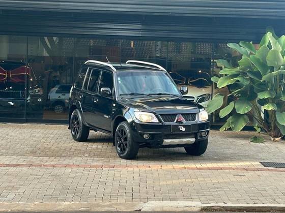 MITSUBISHI PAJERO TR4 2010