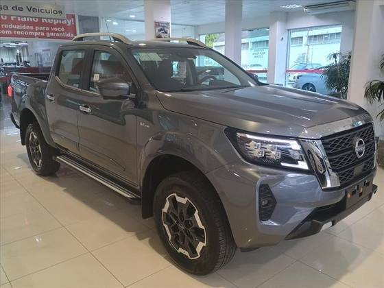 NISSAN FRONTIER 2025