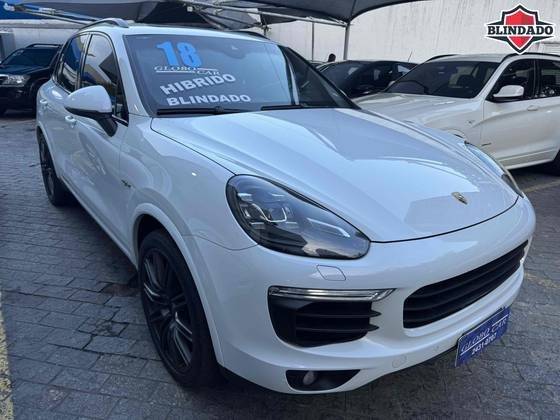 PORSCHE CAYENNE 2018