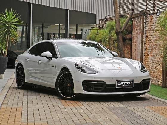 PORSCHE PANAMERA 2023