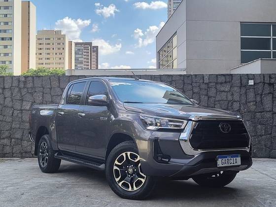 TOYOTA HILUX 2021