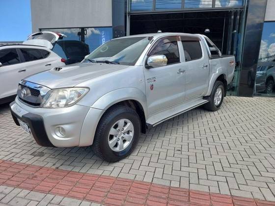 TOYOTA HILUX 2011