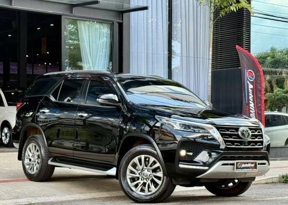 TOYOTA HILUX SW4 2022