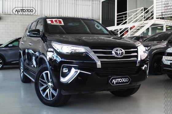 TOYOTA HILUX SW4 2019