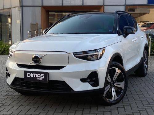 VOLVO XC40 2023