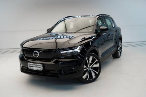 VOLVO XC40 2022