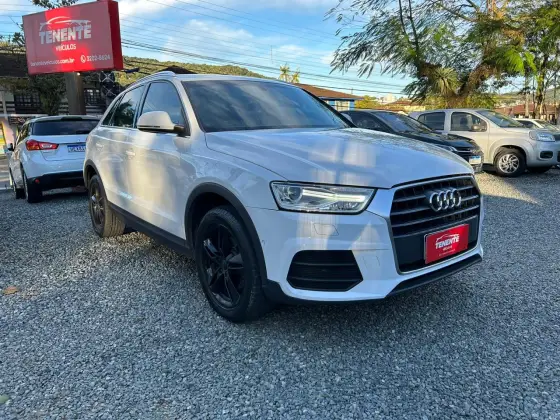 AUDI Q3 2017