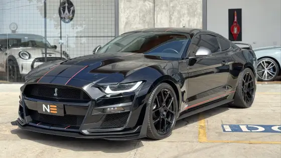 FORD MUSTANG 2021