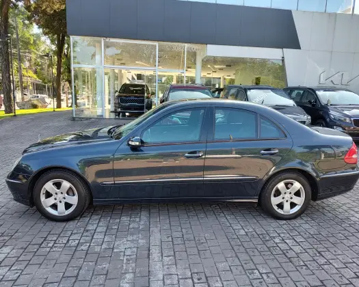 MERCEDES-BENZ E 320 2004