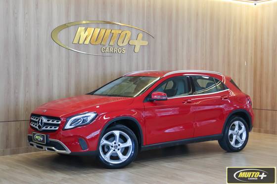 MERCEDES-BENZ GLA 200 2018