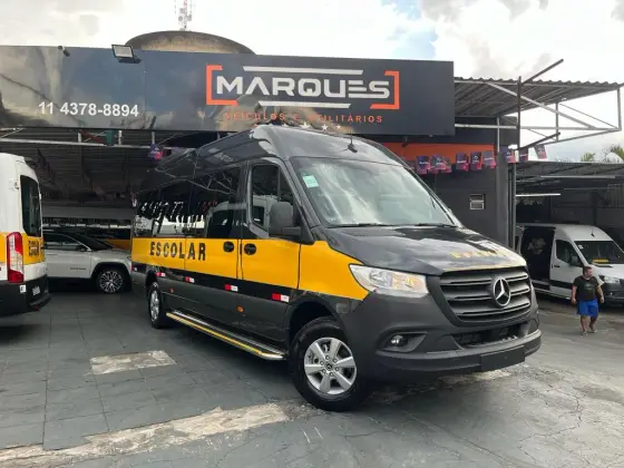 MERCEDES-BENZ SPRINTER 2025