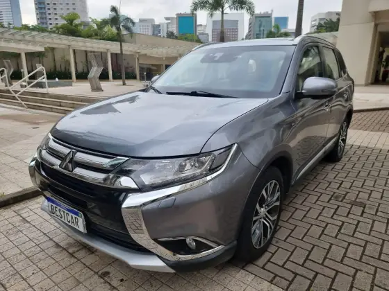 MITSUBISHI OUTLANDER 2018
