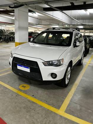 MITSUBISHI OUTLANDER 2012