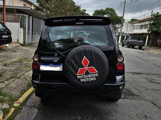 MITSUBISHI PAJERO 2009