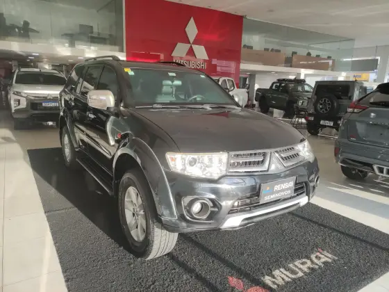 MITSUBISHI PAJERO 2016