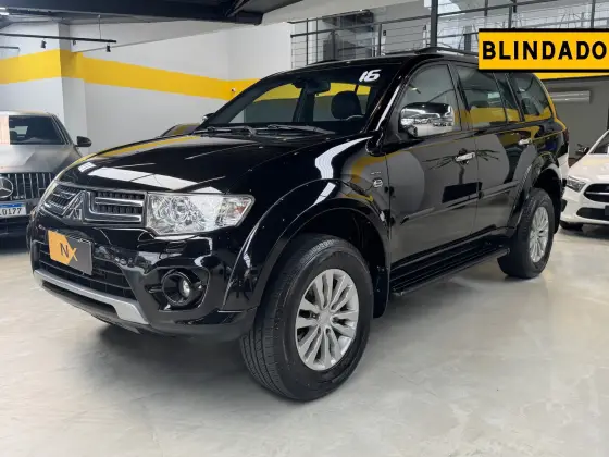 MITSUBISHI PAJERO 2016