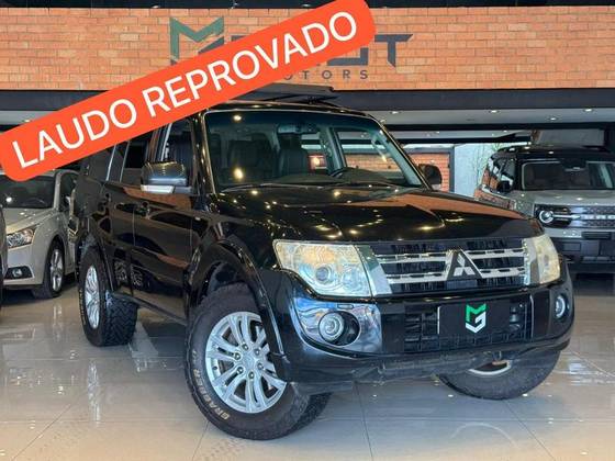 MITSUBISHI PAJERO FULL 2012