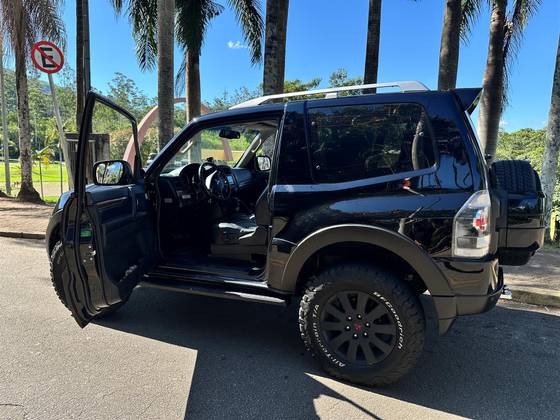 MITSUBISHI PAJERO FULL 2008