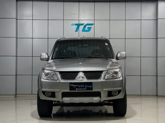 MITSUBISHI PAJERO TR4 2013