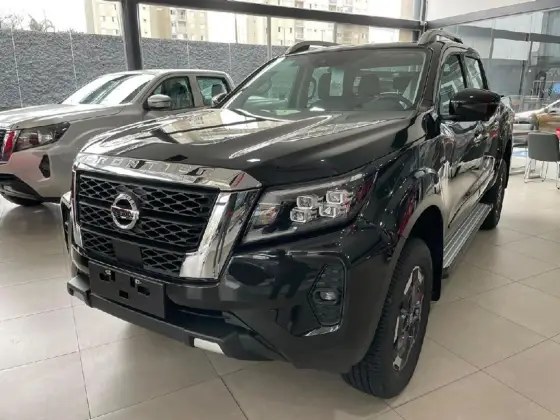 NISSAN FRONTIER 2025