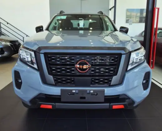 NISSAN FRONTIER 2025