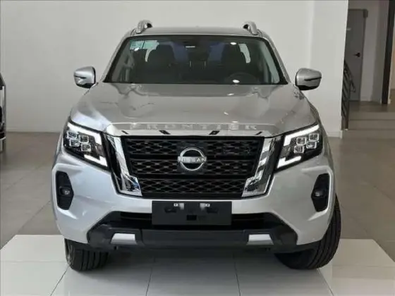 NISSAN FRONTIER 2025