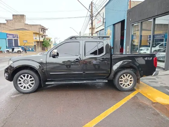 NISSAN FRONTIER 2014