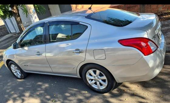 NISSAN VERSA 2013