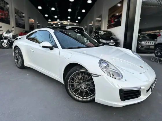 PORSCHE 911 2018