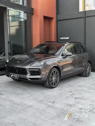 PORSCHE CAYENNE 2020