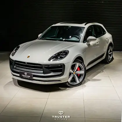 PORSCHE MACAN 2024