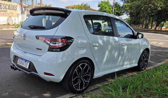 RENAULT SANDERO 2020