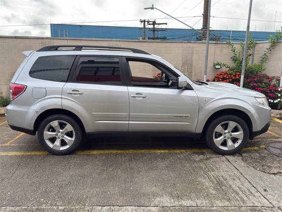 SUBARU FORESTER 2010