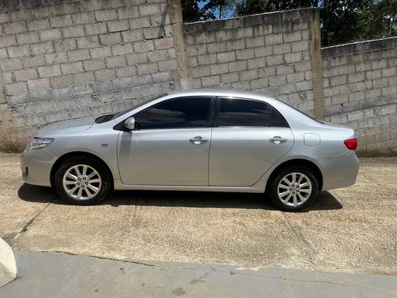 TOYOTA COROLLA 2010
