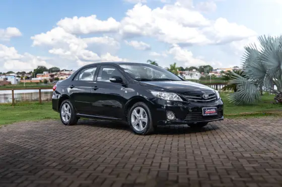 TOYOTA COROLLA 2013