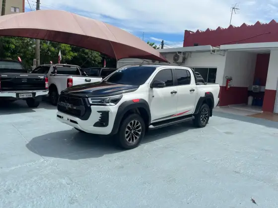 TOYOTA HILUX 2022