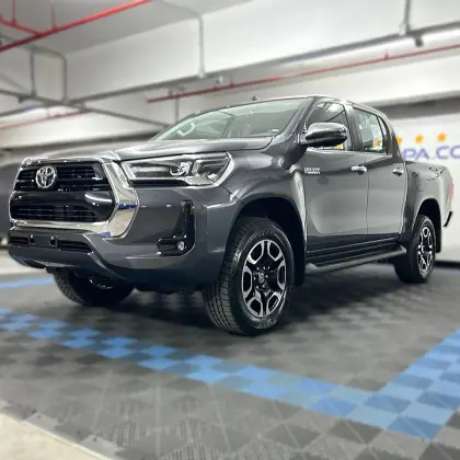 TOYOTA HILUX 2025