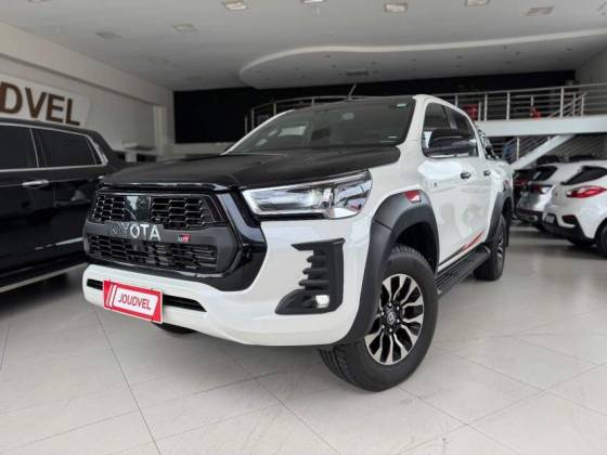 TOYOTA HILUX 2022