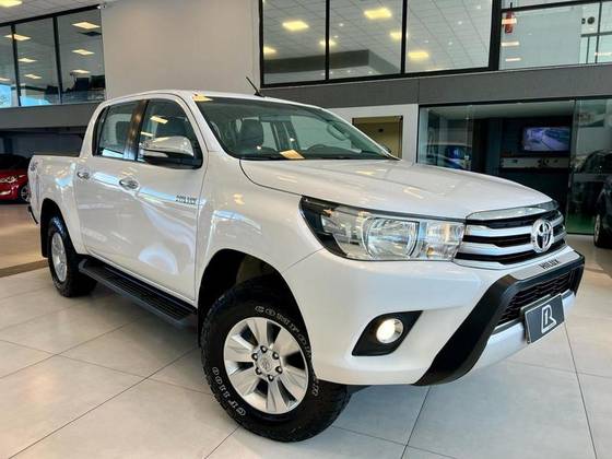 TOYOTA HILUX 2017