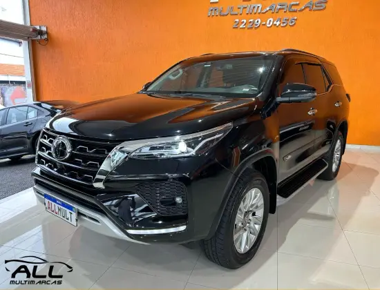 TOYOTA HILUX SW4 2022