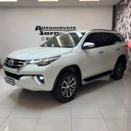 TOYOTA HILUX SW4 2019