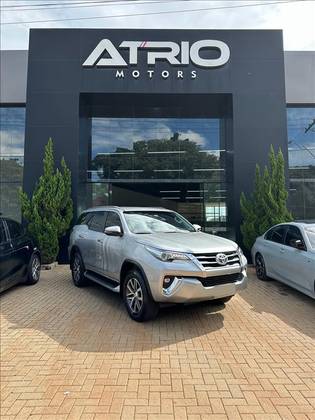 TOYOTA HILUX SW4 2018