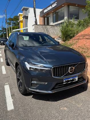 VOLVO XC60 2022