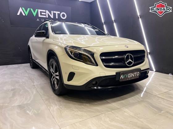 MERCEDES-BENZ GLA 250 2016