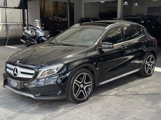 MERCEDES-BENZ GLA 250 2016