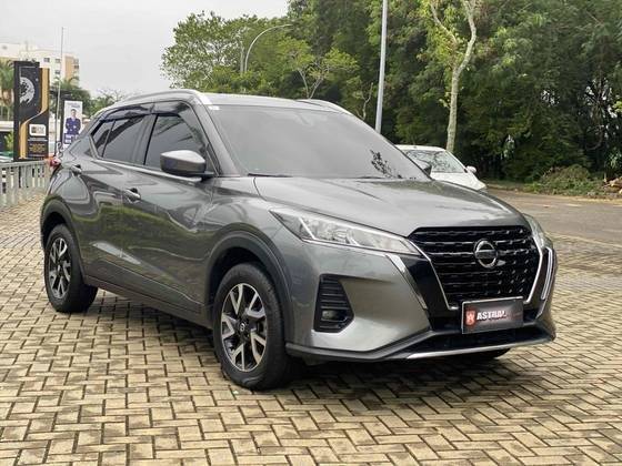 NISSAN KICKS 2022