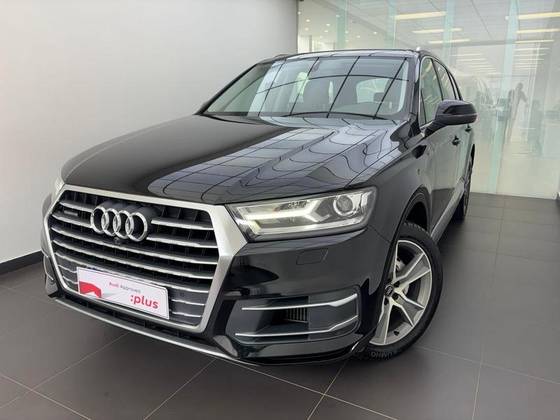 AUDI Q7 2019