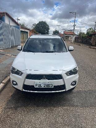 MITSUBISHI OUTLANDER 2012