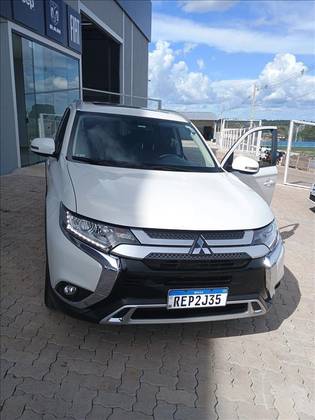 MITSUBISHI OUTLANDER 2022